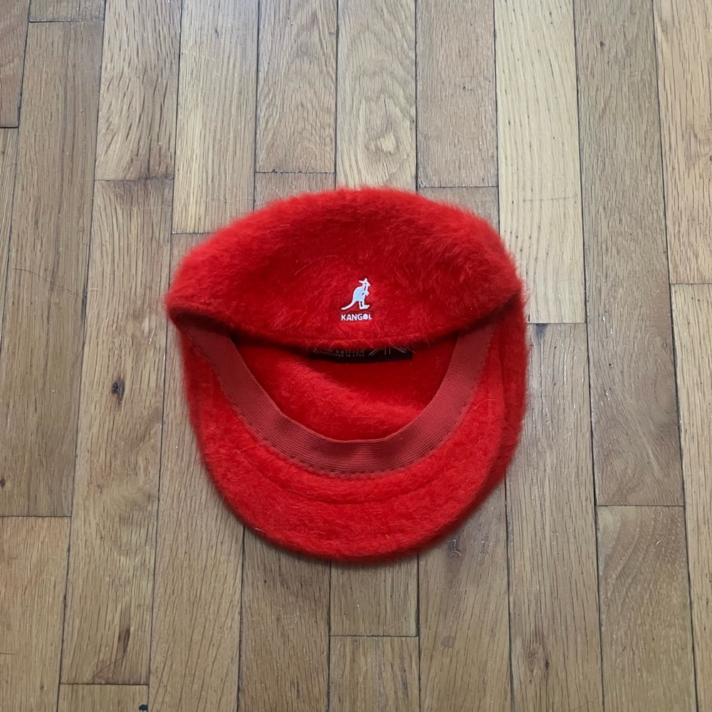 100% Authentic KANGOL Furgora Newsboy/Beret/Cap, red fuzz, 90s